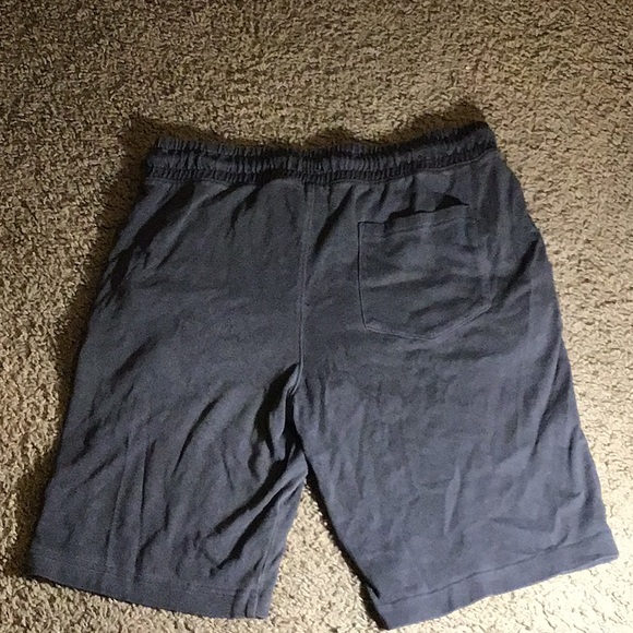 Men’s small shorts - Picture 2 of 2
